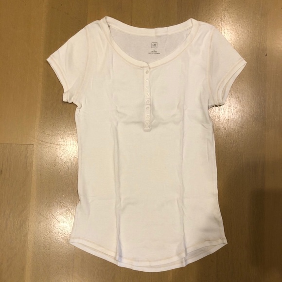White button tee - Picture 1 of 3